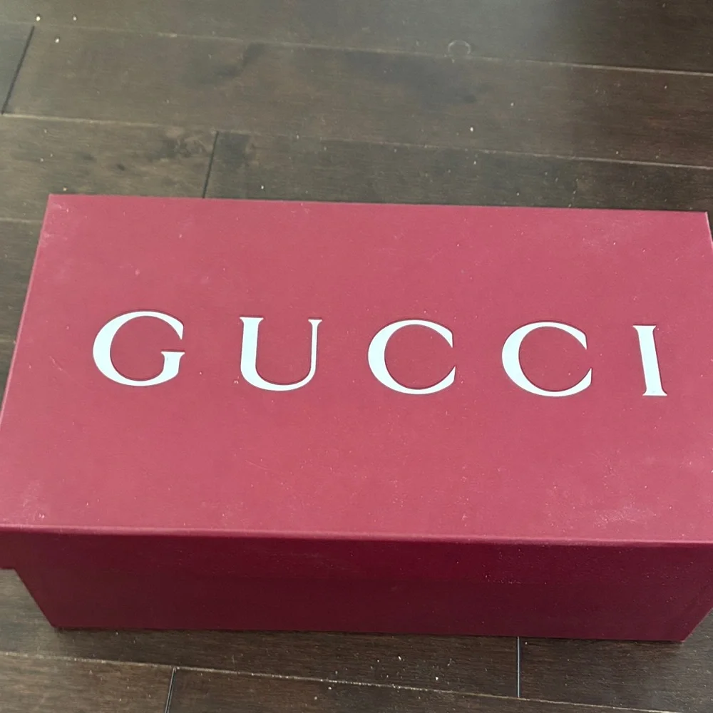 Gucci white and Brown Logo-Print Sneakers with Red & Green Detail